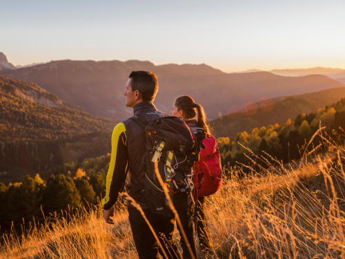 Hiking experience: autumn with its traditions Hiking experience: autumn with its traditions